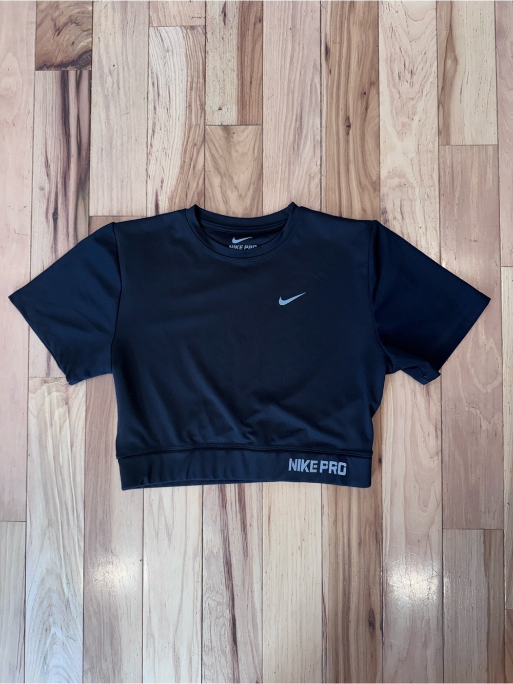 Nike Black Cropped Short Sleeve Spandex Athletic Top